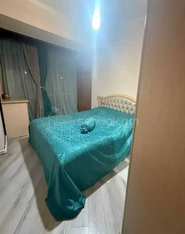 4 Սենյականոց Բնակարան Քարե Շենքում, 100քմ, 4/7 հարկ, Կապիտալ Վերանորոգված