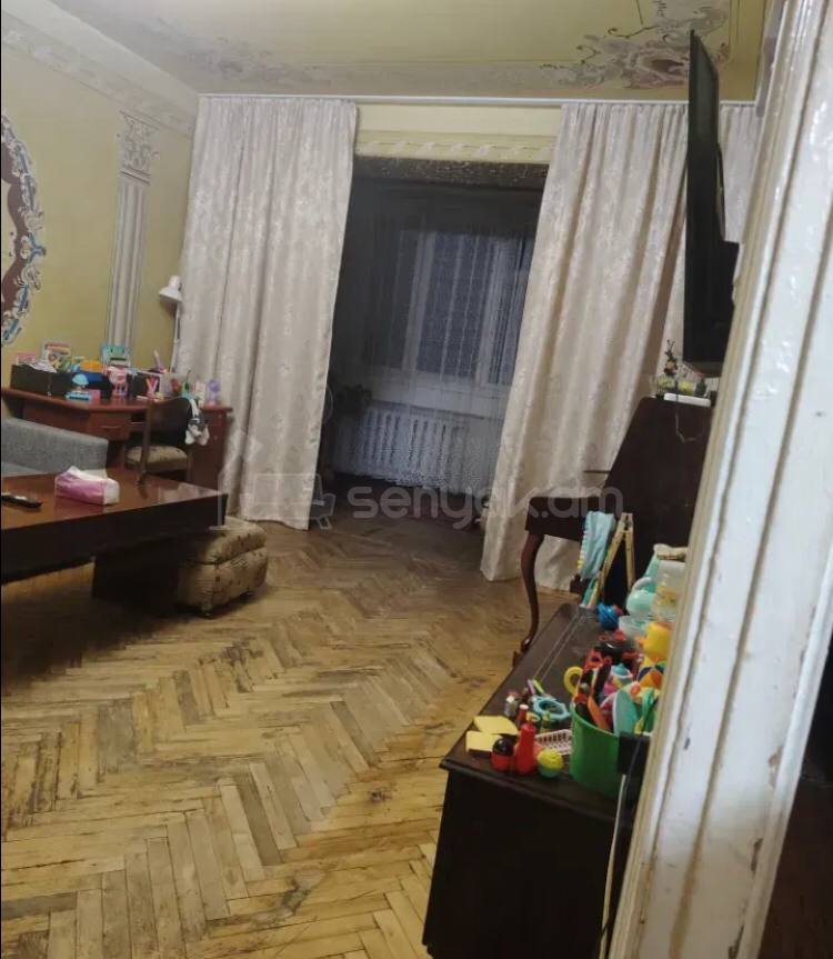 3 Սենյականոց Բնակարան, 76քմ, 9/9 հարկ, Պետական Վիճակում