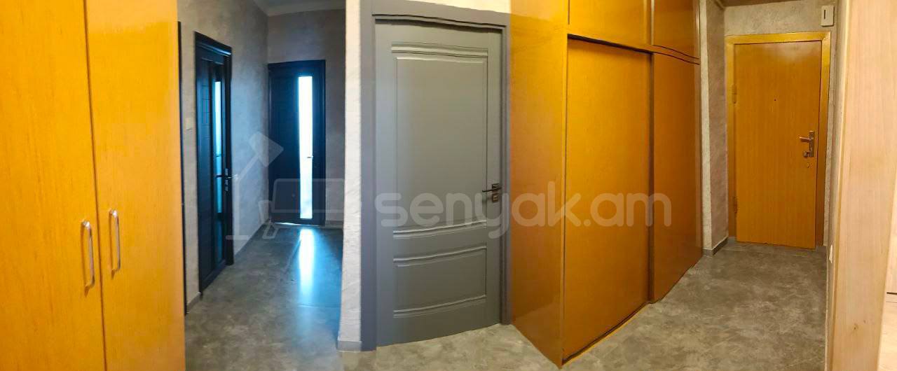 3 Սենյականոց Բնակարան Քարե Շենքում, 82քմ, 2/4 հարկ, Կապիտալ Վերանորոգված