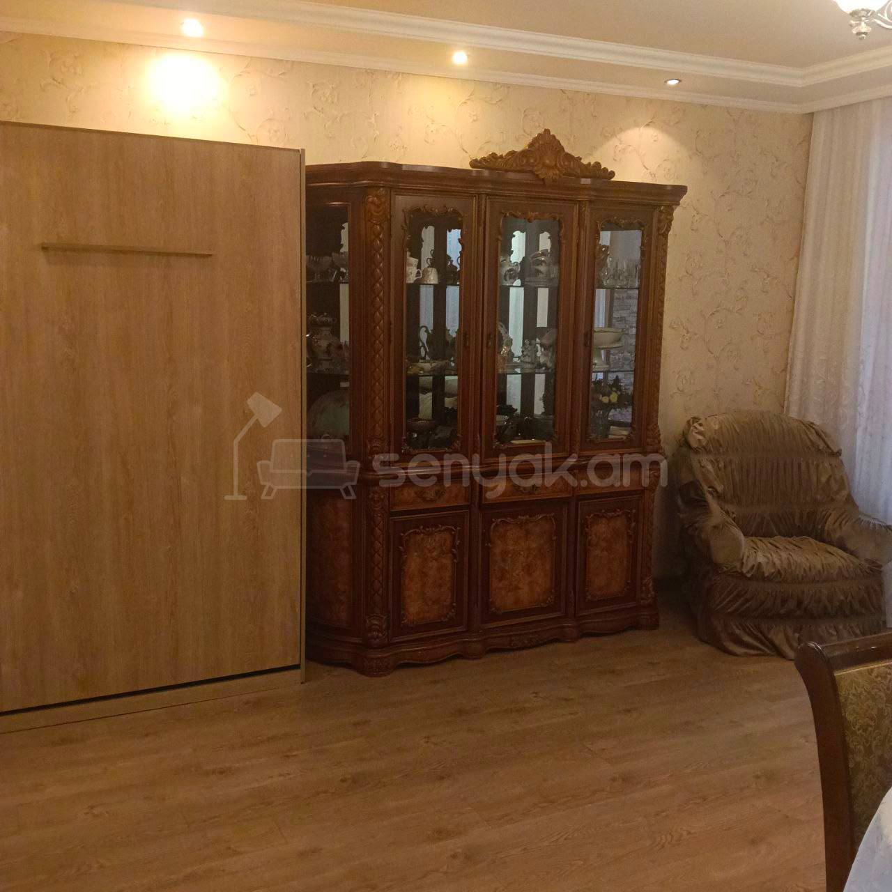 3 Սենյականոց Բնակարան Քարե Շենքում, 82քմ, 2/4 հարկ, Կապիտալ Վերանորոգված