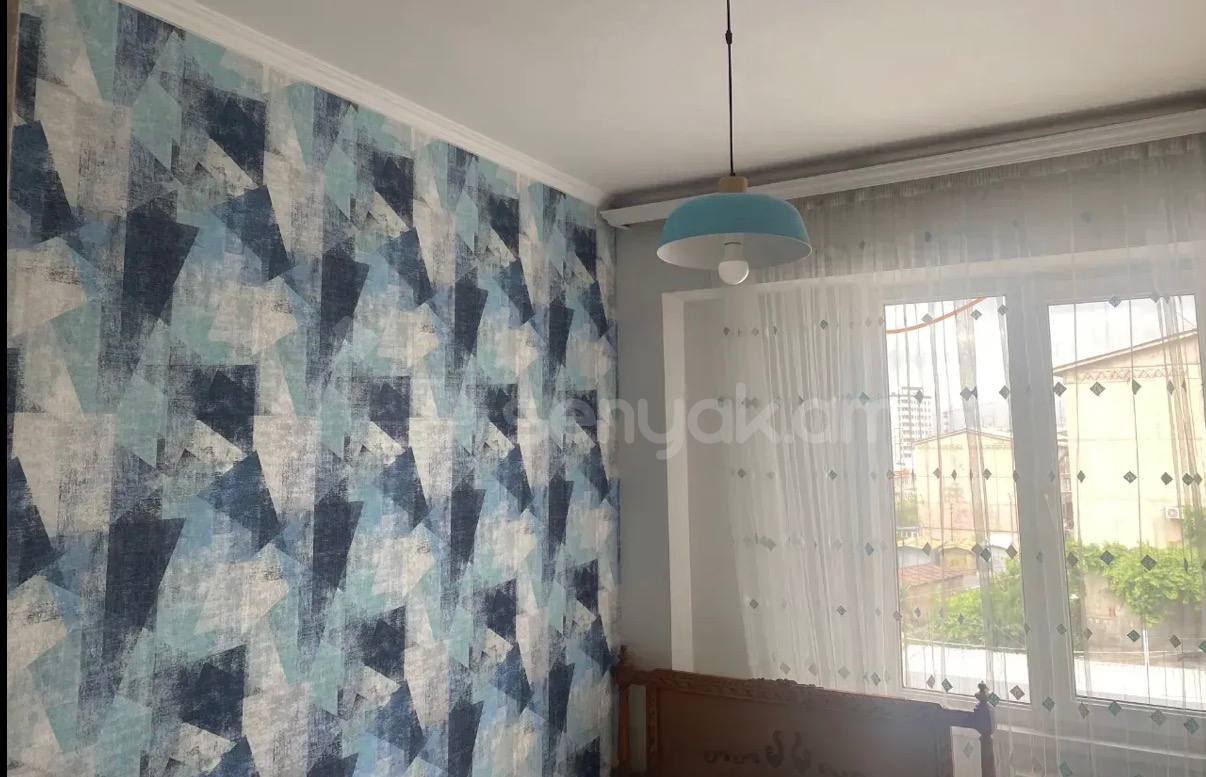 4 Սենյականոց Բնակարան Քարե Շենքում, 100քմ, 5/5 հարկ, Նորմալ Վիճակում