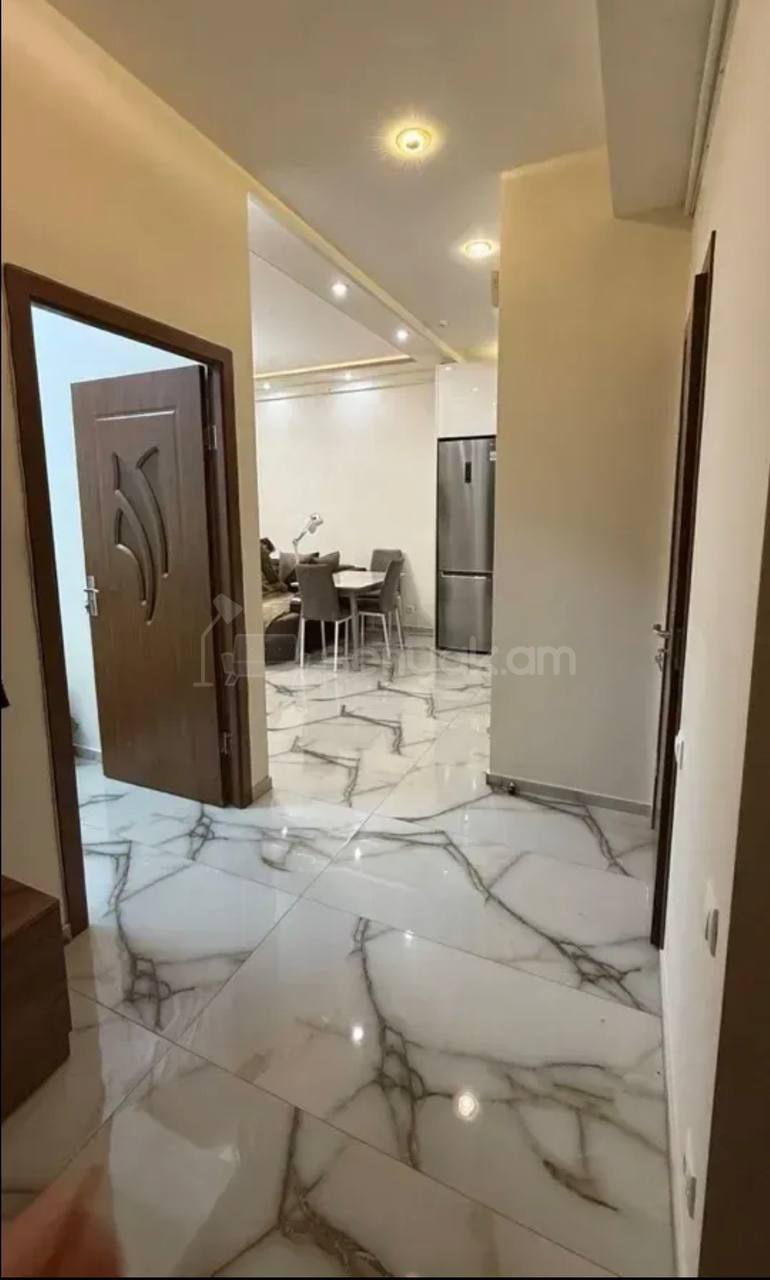 3 Սենյականոց Բնակարան Նորակառույցում, 60քմ, 5/12 հարկ, Կապիտալ Վերանորոգված, Կահավորված
