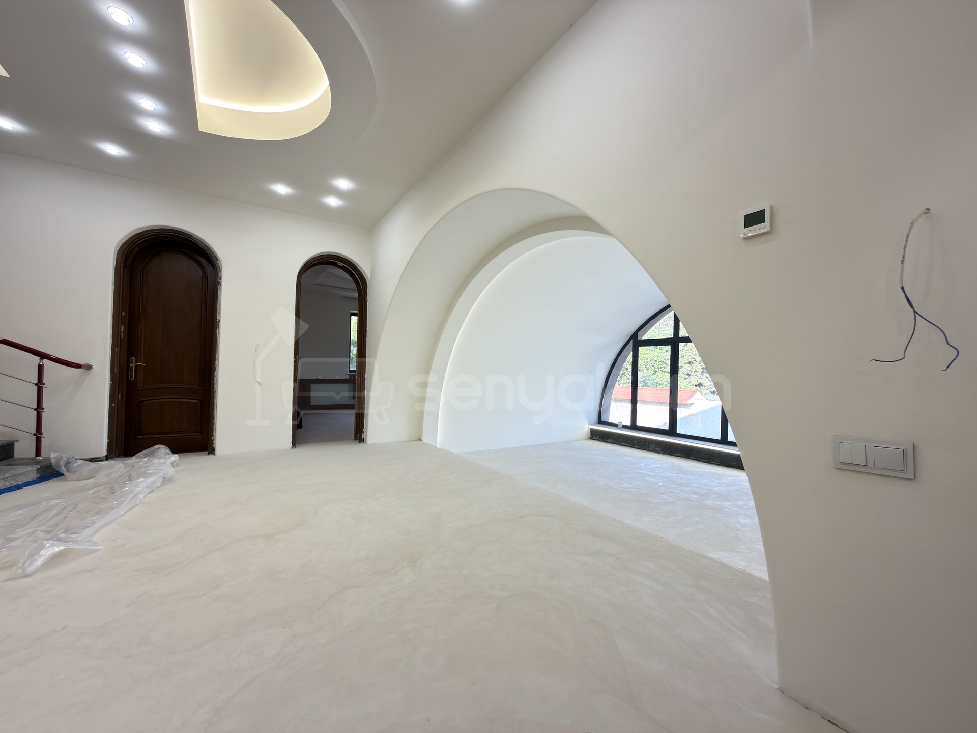 8 Սենյականոց Սեփական Տուն, 740քմ, Կապիտալ Վերանորոգված, Ավտոտնակով