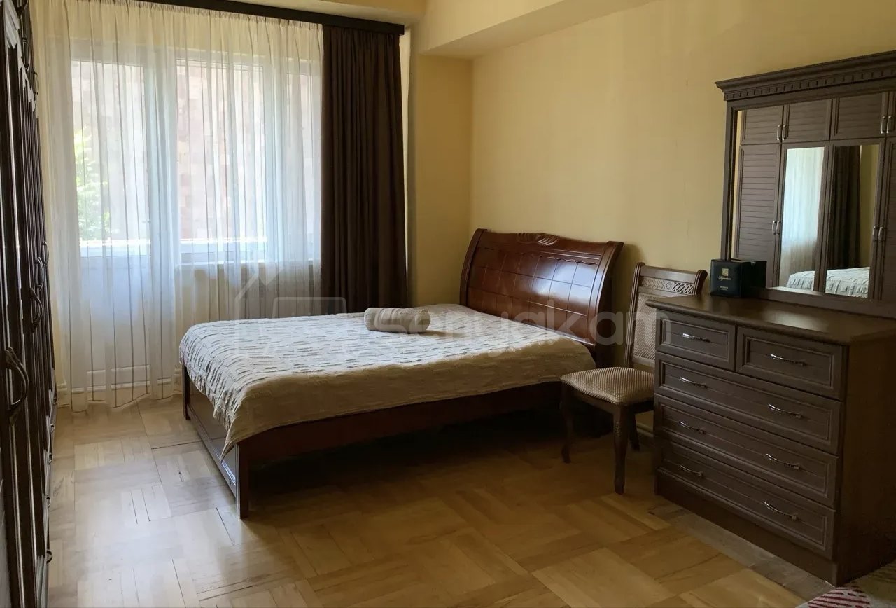 3 Սենյականոց Բնակարան, 93քմ, 2/10 հարկ, Կապիտալ Վերանորոգված