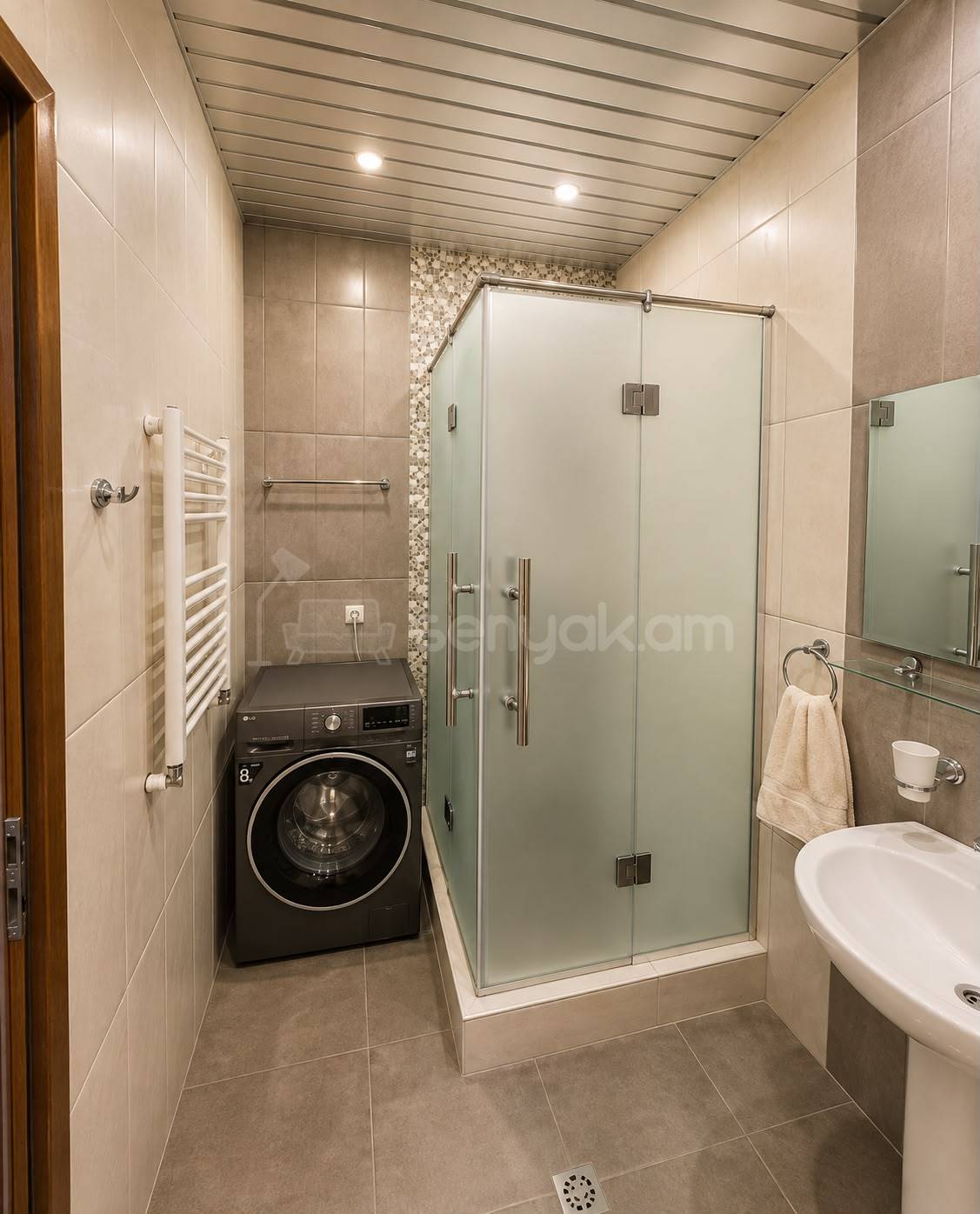 2 Սենյականոց Բնակարան Քարե Շենքում, 58քմ, 3/4 հարկ, Կապիտալ Վերանորոգված, Կահավորված