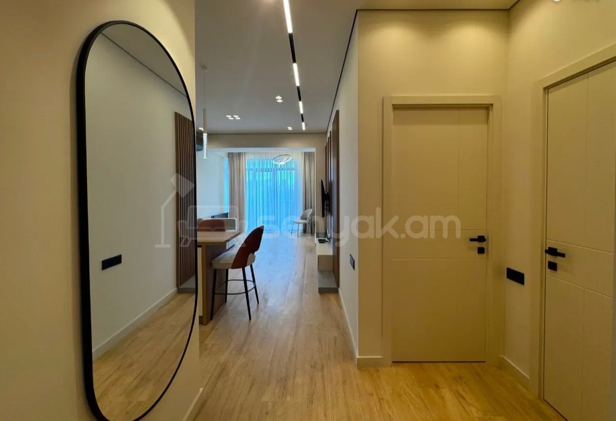 2 Սենյականոց Բնակարան Նորակառույցում, 78քմ, 8/11 հարկ, Կապիտալ Վերանորոգված