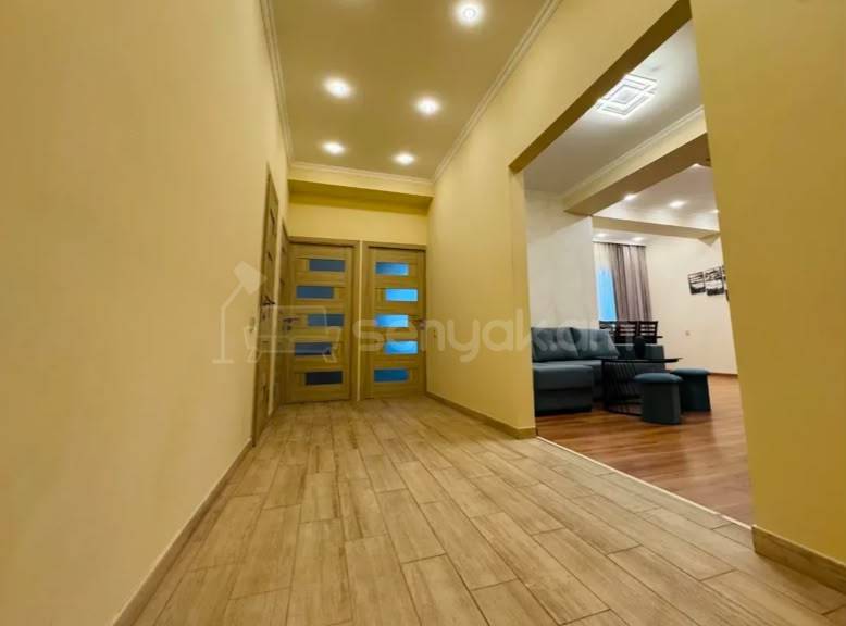 3 Սենյականոց Բնակարան, 90քմ, 8/14 հարկ, Դիզայներական Վերանորոգված, Կահավորված, Արևկող