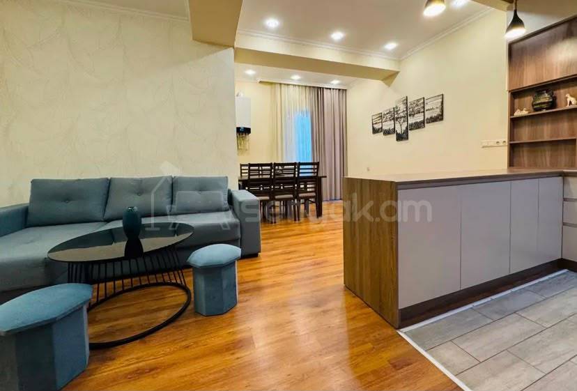 3 Սենյականոց Բնակարան, 90քմ, 8/14 հարկ, Դիզայներական Վերանորոգված, Կահավորված, Արևկող
