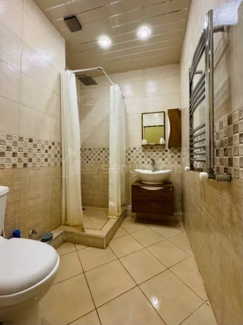 3 Սենյականոց Բնակարան, 90քմ, 8/14 հարկ, Դիզայներական Վերանորոգված, Կահավորված, Արևկող