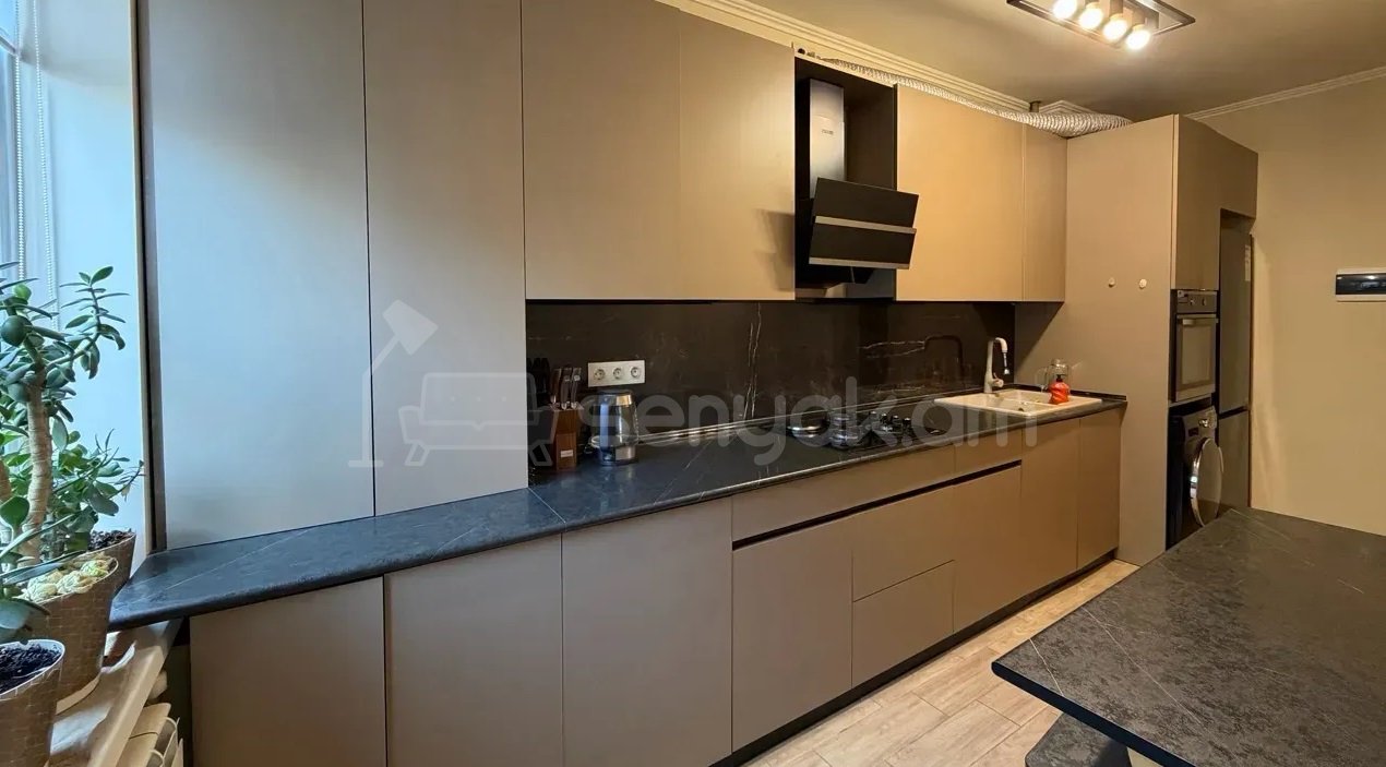2 Սենյականոց Բնակարան, 67քմ, 2/9 հարկ, Կապիտալ Վերանորոգված
