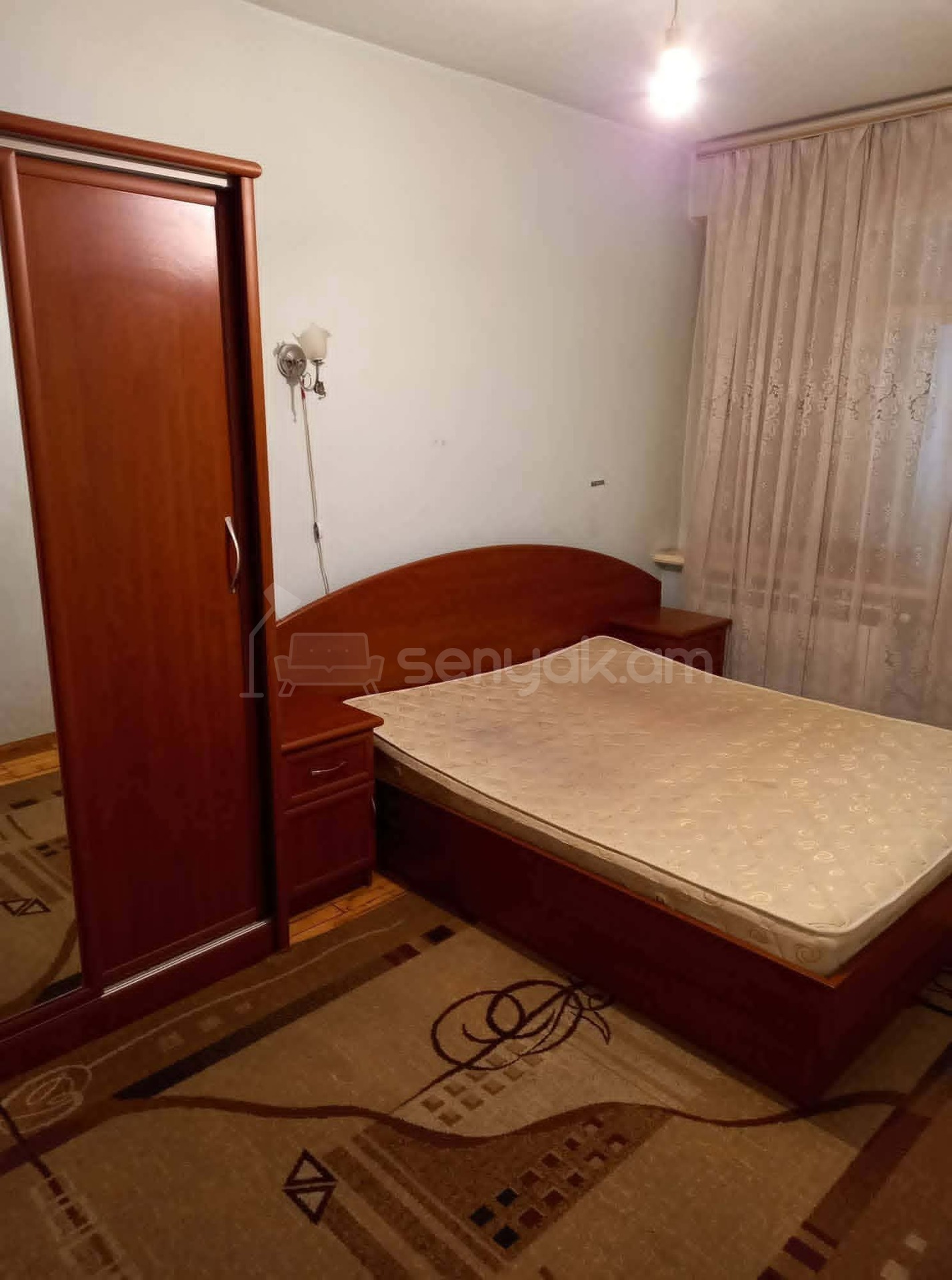 5 Սենյականոց Բնակարան Քարե Շենքում, 106քմ, 2/5 հարկ, Նորմալ Վիճակում