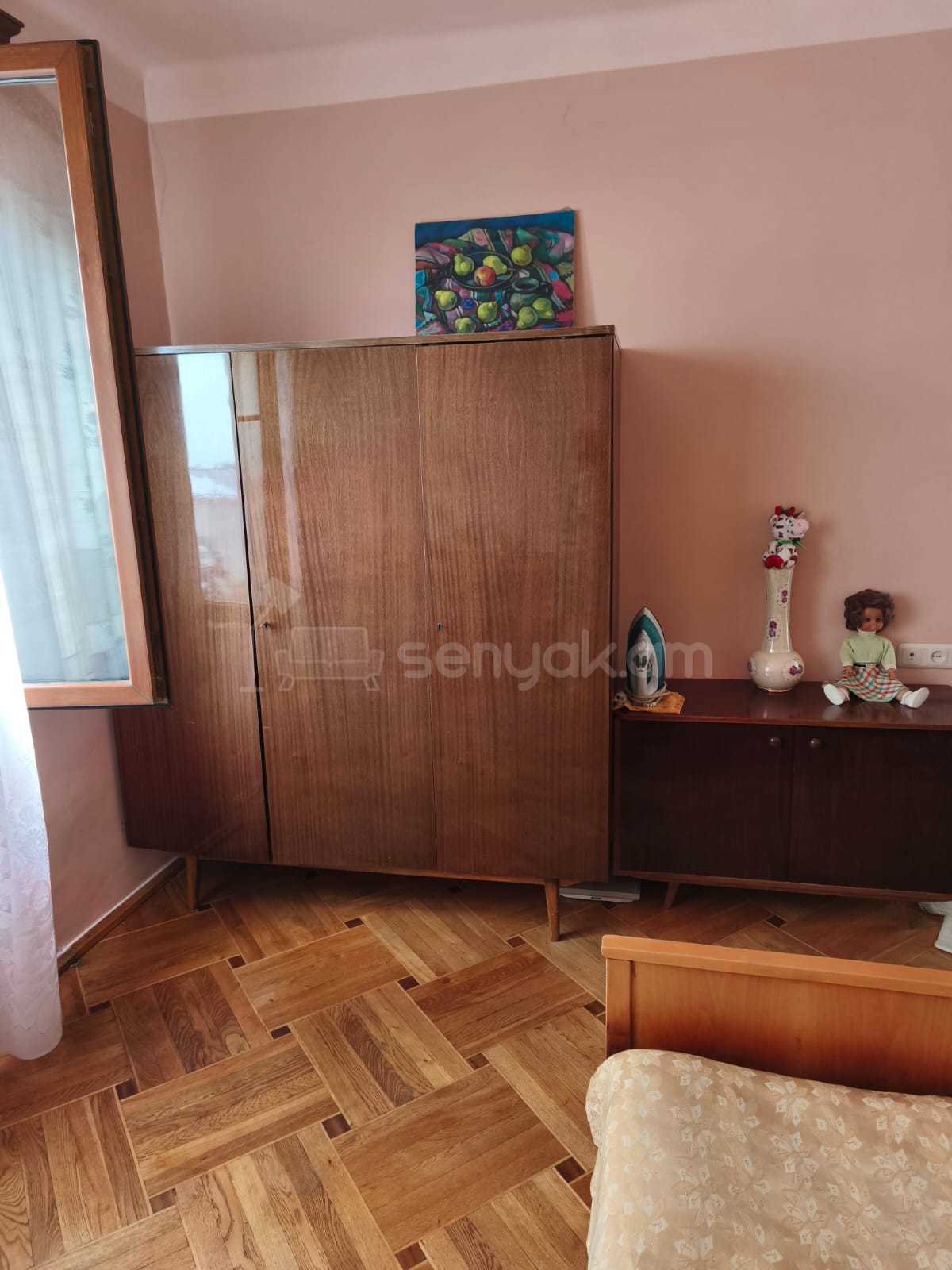 2 Սենյականոց Բնակարան Քարե Շենքում, 65քմ, 4/5 հարկ, Նորմալ Վիճակում, Կահավորված, Արևկող