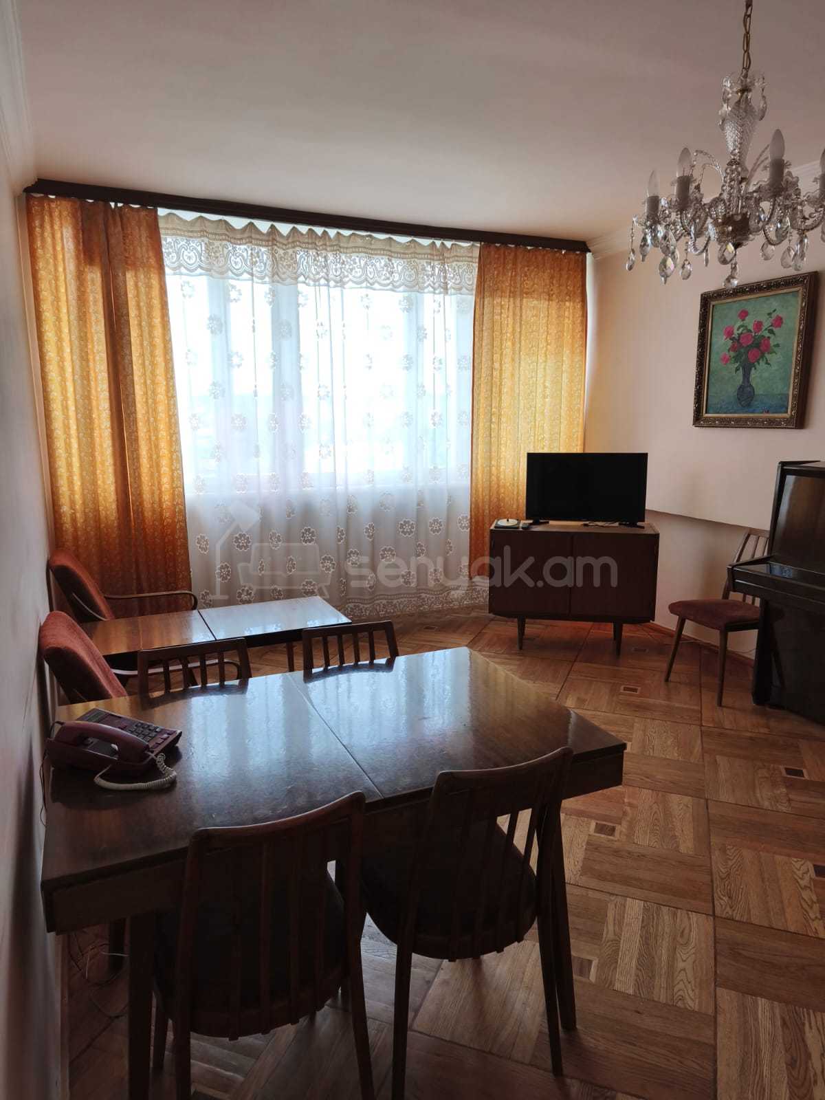 2 Սենյականոց Բնակարան Քարե Շենքում, 65քմ, 4/5 հարկ, Նորմալ Վիճակում, Կահավորված, Արևկող