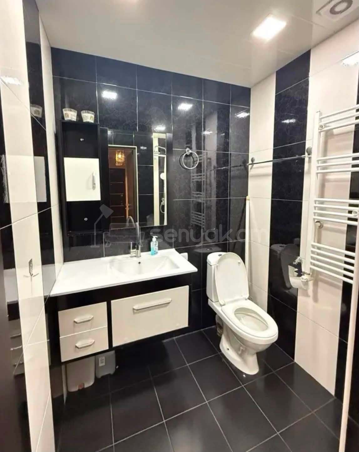 3 Սենյականոց Բնակարան, 74քմ, 1/9 հարկ, Կապիտալ Վերանորոգված