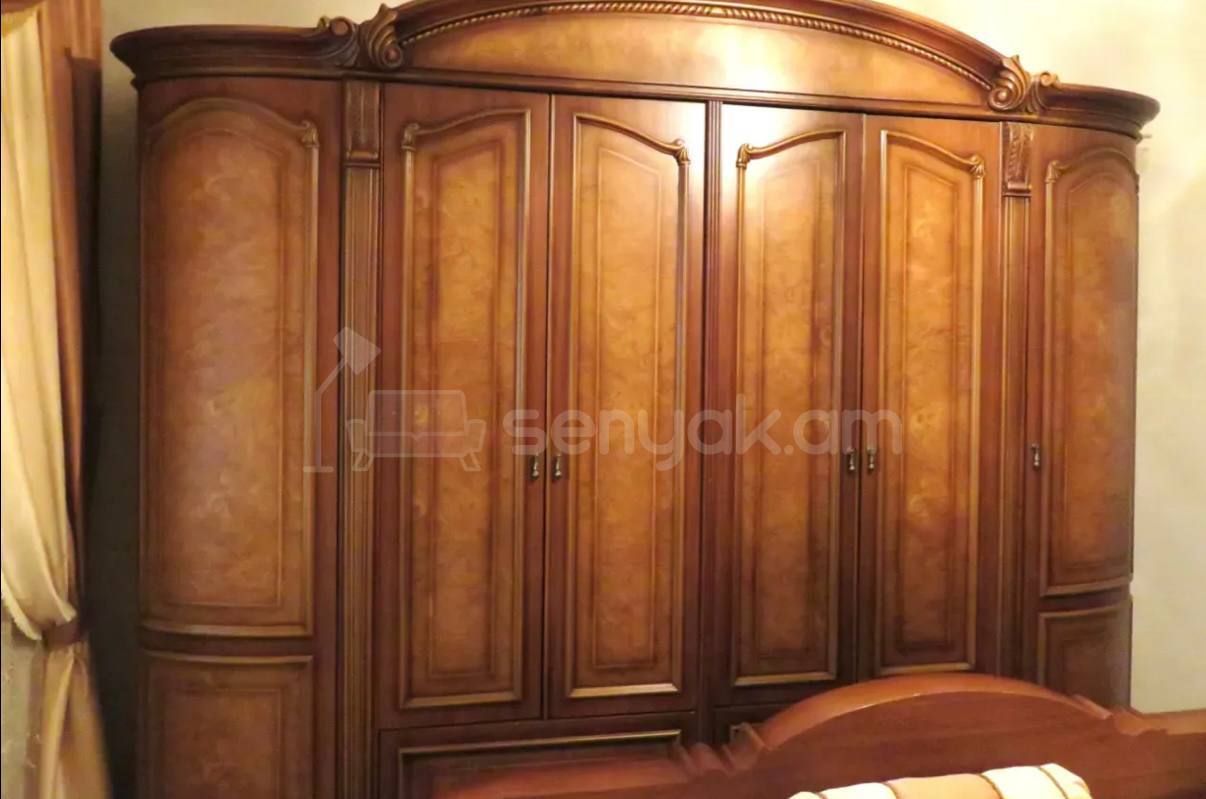 3 Սենյականոց Բնակարան Քարե Շենքում, 100քմ, 5/5 հարկ, Կապիտալ Վերանորոգված, Կահավորված