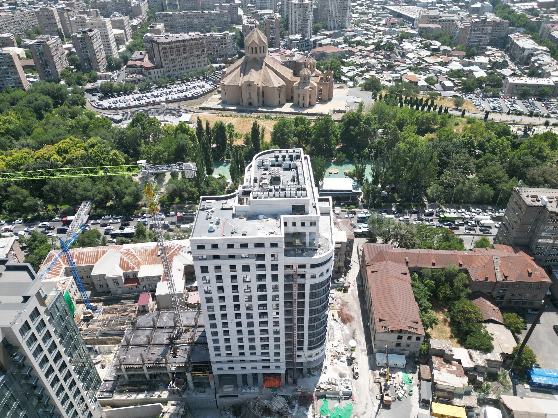 2 Սենյականոց Բնակարան Նորակառույցում, 84քմ, 13/17 հարկ, Զրոյական Վիճակում