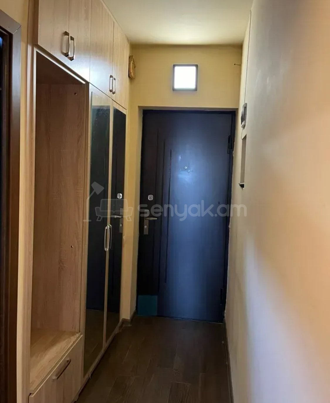 2 Սենյականոց Բնակարան Քարե Շենքում, 47քմ, 5/5 հարկ, Կապիտալ Վերանորոգված