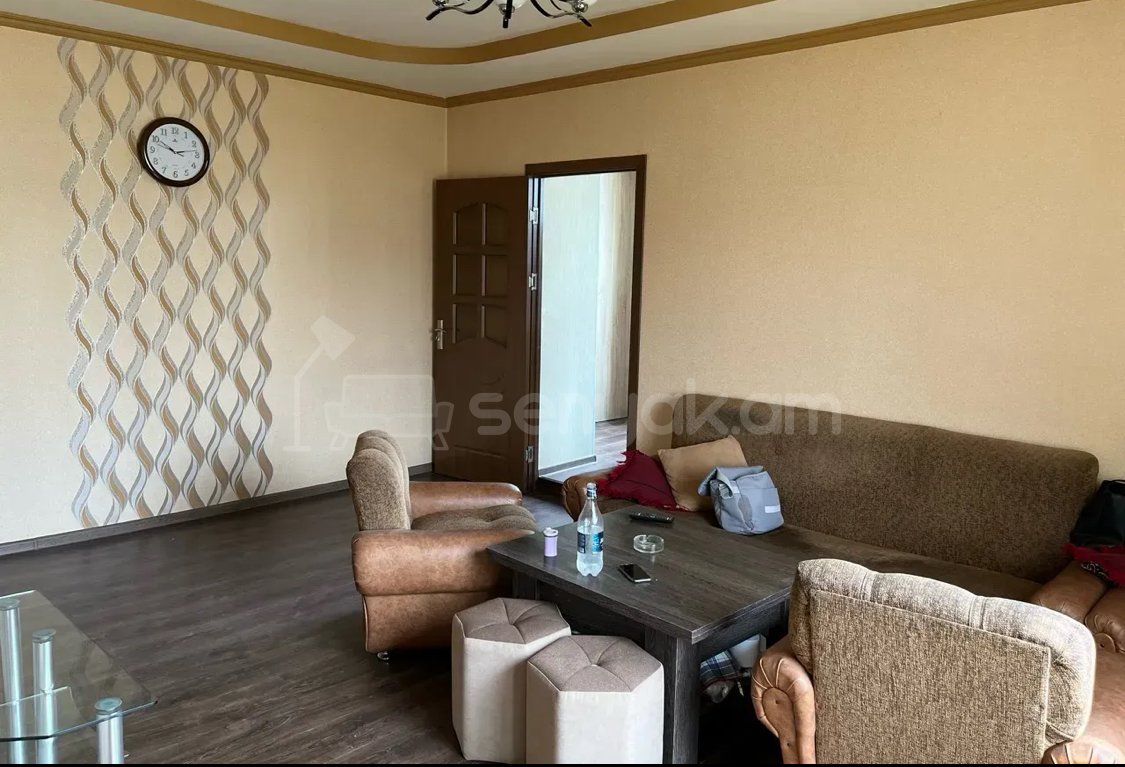 2 Սենյականոց Բնակարան Քարե Շենքում, 47քմ, 5/5 հարկ, Կապիտալ Վերանորոգված