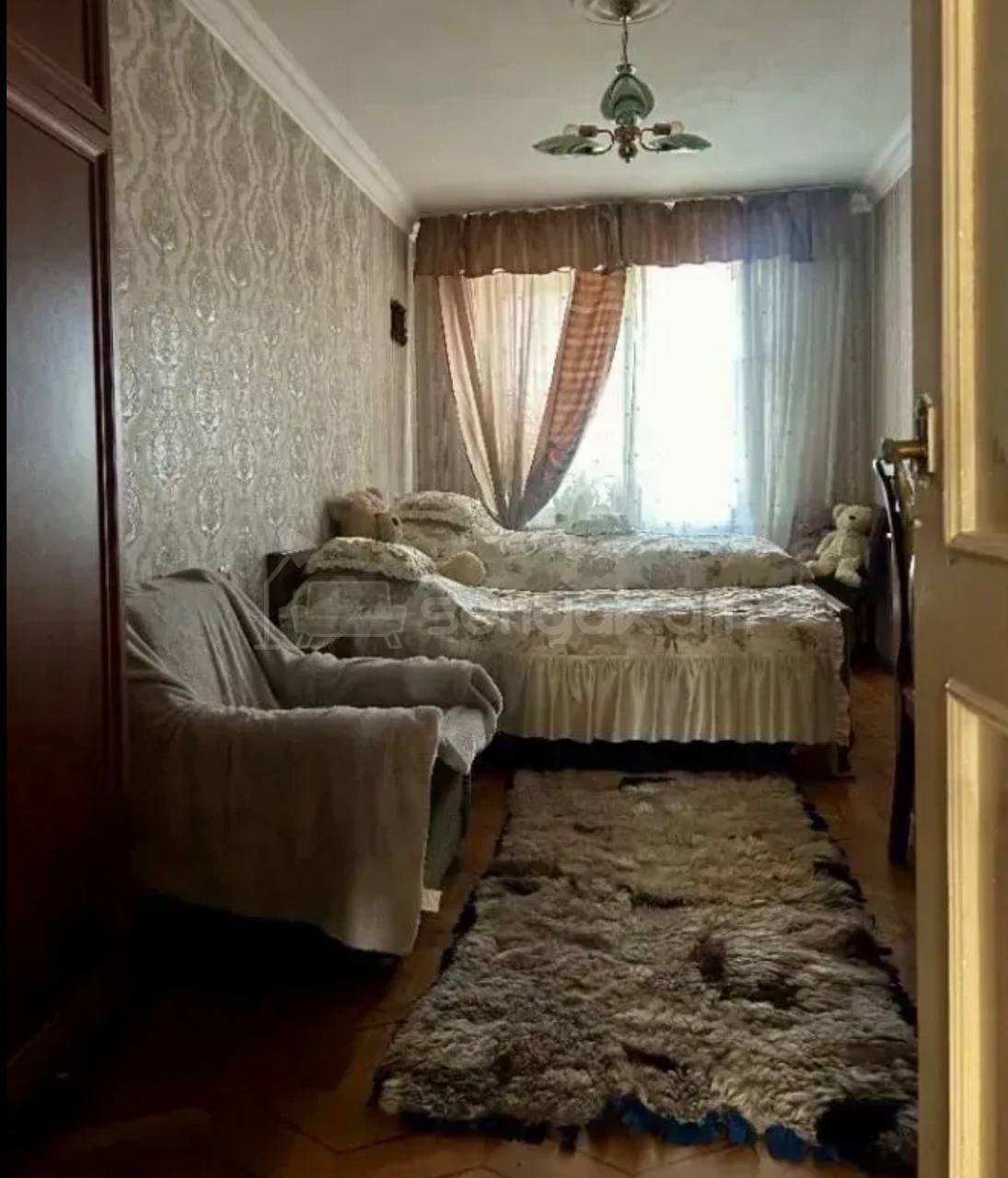 3 Սենյականոց Բնակարան Քարե Շենքում, 73քմ, 4/4 հարկ, Կապիտալ Վերանորոգված
