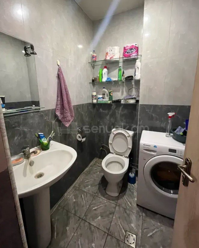 3 Սենյականոց Բնակարան Նորակառույցում, 83քմ, 2/8 հարկ, Նորմալ Վիճակում