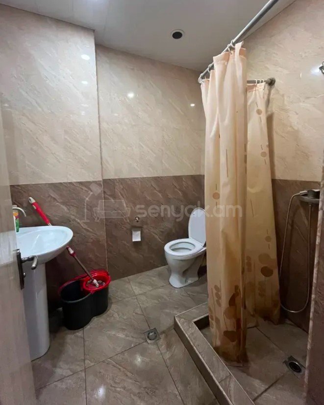 3 Սենյականոց Բնակարան Նորակառույցում, 83քմ, 2/8 հարկ, Նորմալ Վիճակում