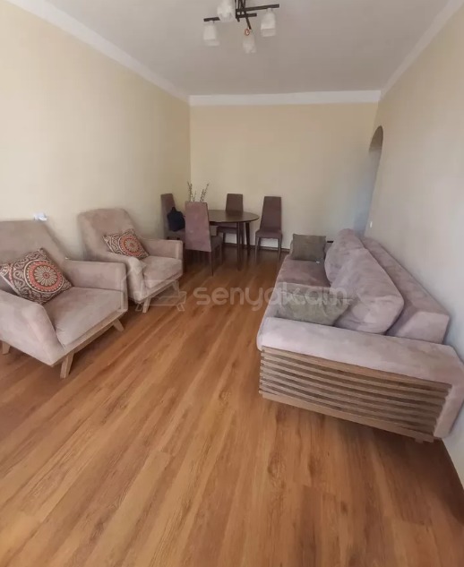 1 Սենյականոց Բնակարան Քարե Շենքում, 33քմ, 2/4 հարկ, Կապիտալ Վերանորոգված