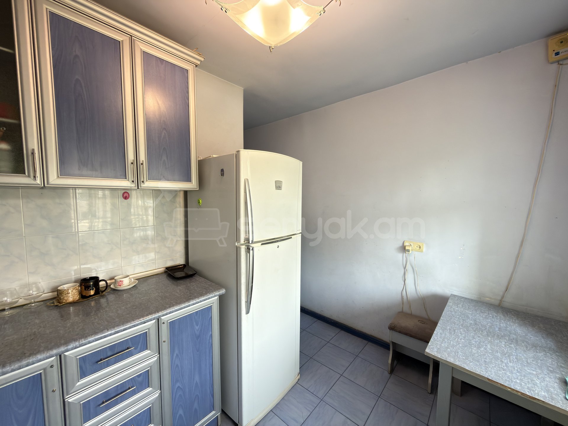 2 Սենյականոց Բնակարան Քարե Շենքում, 58քմ, 5/5 հարկ, Նորմալ Վիճակում