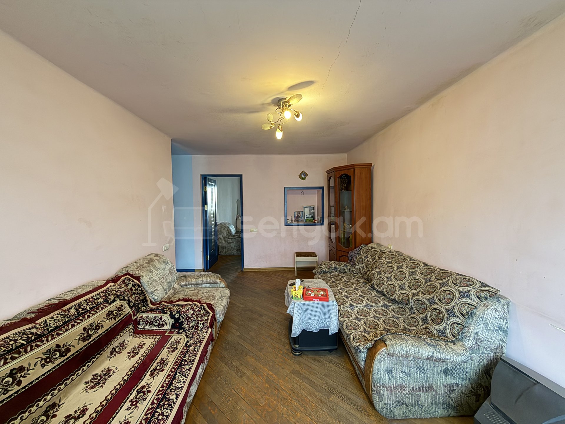 2 Սենյականոց Բնակարան Քարե Շենքում, 58քմ, 5/5 հարկ, Նորմալ Վիճակում
