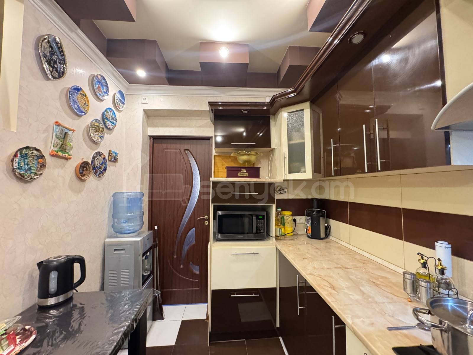 3 Սենյականոց Բնակարան, 82քմ, 6/9 հարկ, Կապիտալ Վերանորոգված