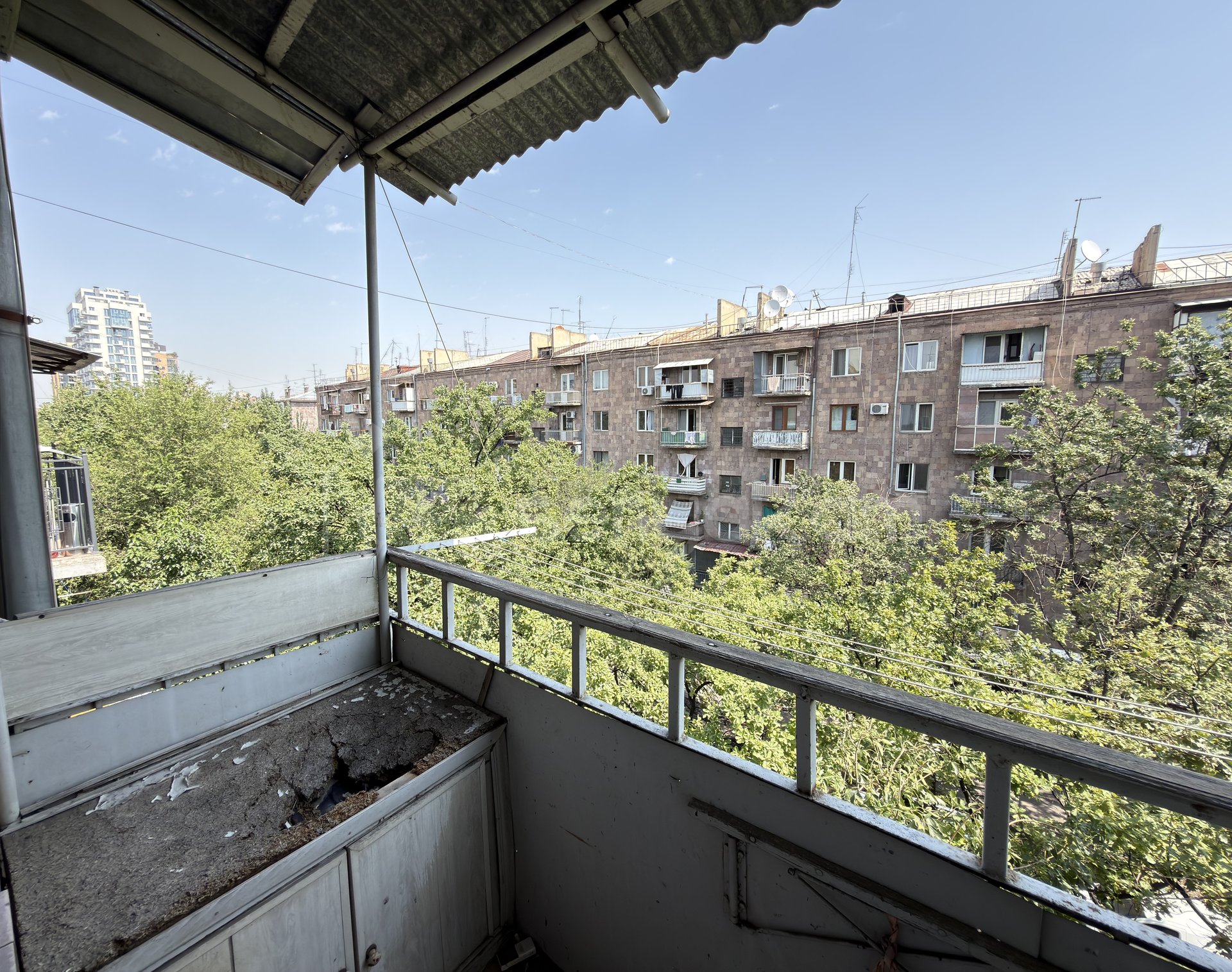 2 Սենյականոց Բնակարան Քարե Շենքում, 58քմ, 5/5 հարկ, Նորմալ Վիճակում
