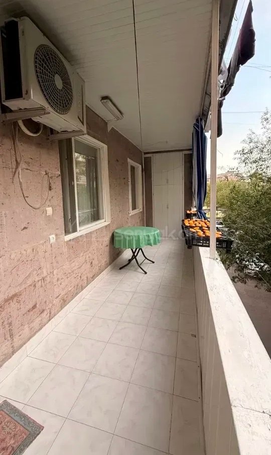 3 Սենյականոց Բնակարան Քարե Շենքում, 107քմ, 2/5 հարկ, Կապիտալ Վերանորոգված