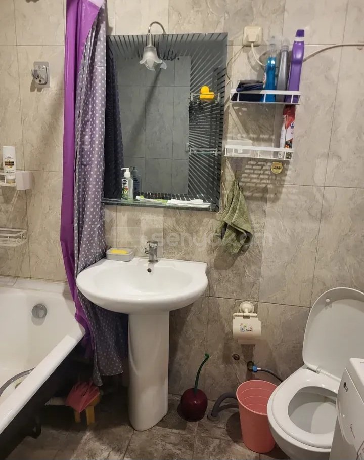 3 Սենյականոց Բնակարան Քարե Շենքում, 95քմ, 3/4 հարկ, Կապիտալ Վերանորոգված, Կահավորված