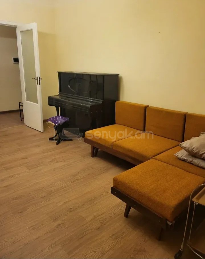 3 Սենյականոց Բնակարան Քարե Շենքում, 95քմ, 3/4 հարկ, Կապիտալ Վերանորոգված, Կահավորված