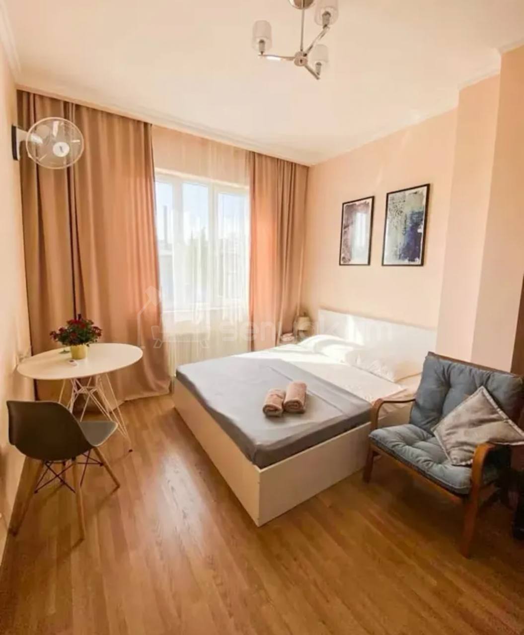 3 Սենյականոց Բնակարան Քարե Շենքում, 128քմ, 6/6 հարկ, Կապիտալ Վերանորոգված