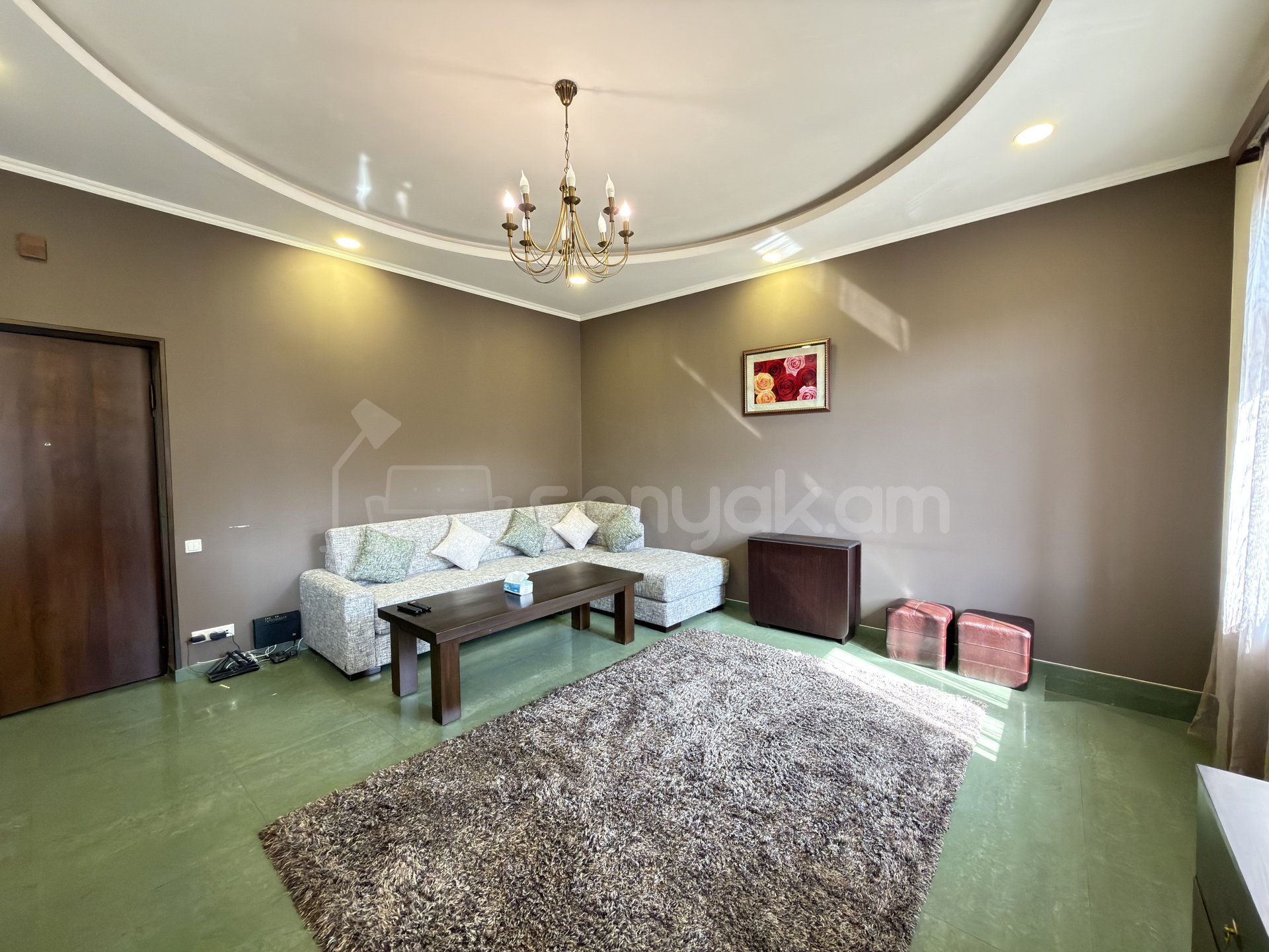 2 Սենյականոց Բնակարան Քարե Շենքում, 68քմ, 3/5 հարկ, Կապիտալ Վերանորոգված