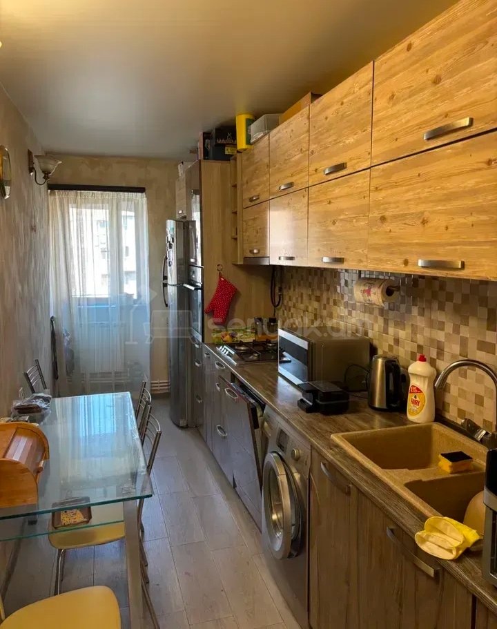 3 Սենյականոց Բնակարան, 78քմ, 5/9 հարկ, Կապիտալ Վերանորոգված