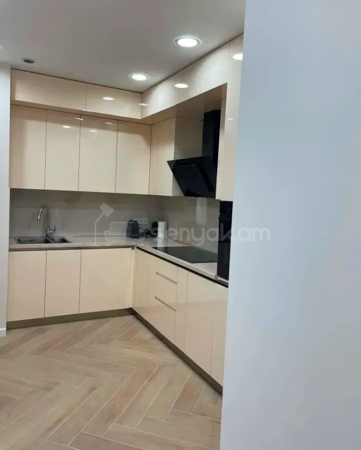 2 Սենյականոց Բնակարան Նորակառույցում, 67քմ, 10/15 հարկ, Կապիտալ Վերանորոգված