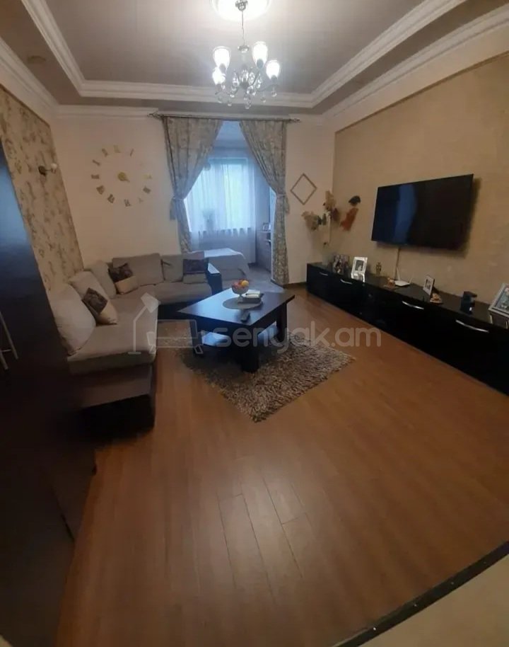 3 Սենյականոց Բնակարան Քարե Շենքում, 70քմ, 4/4 հարկ, Կապիտալ Վերանորոգված, Կահավորված