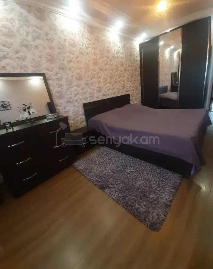 3 Սենյականոց Բնակարան Քարե Շենքում, 70քմ, 4/4 հարկ, Կապիտալ Վերանորոգված, Կահավորված