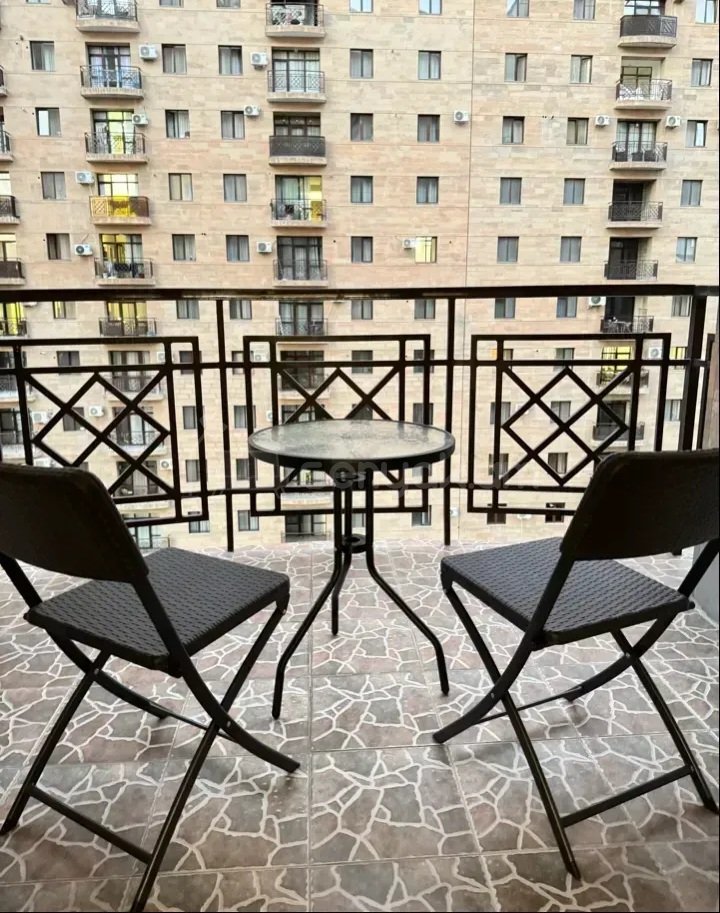 2 Սենյականոց Բնակարան Քարե Շենքում, 67քմ, 7/15 հարկ, Կապիտալ Վերանորոգված, Կահավորված