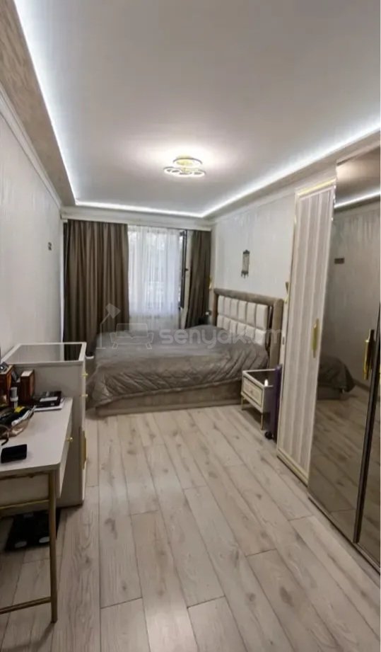 3 Սենյականոց Բնակարան Քարե Շենքում, 70քմ, 3/10 հարկ, Կապիտալ Վերանորոգված, Կահավորված