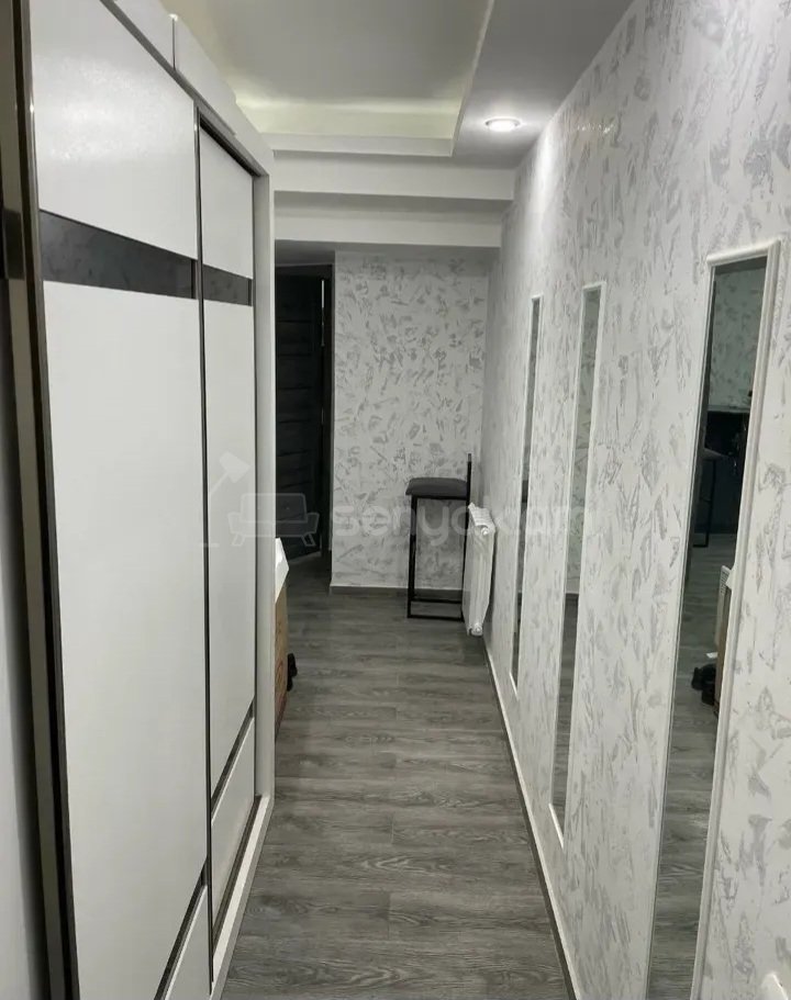 3 Սենյականոց Բնակարան Քարե Շենքում, 50քմ, 4/9 հարկ, Կապիտալ Վերանորոգված, Կահավորված