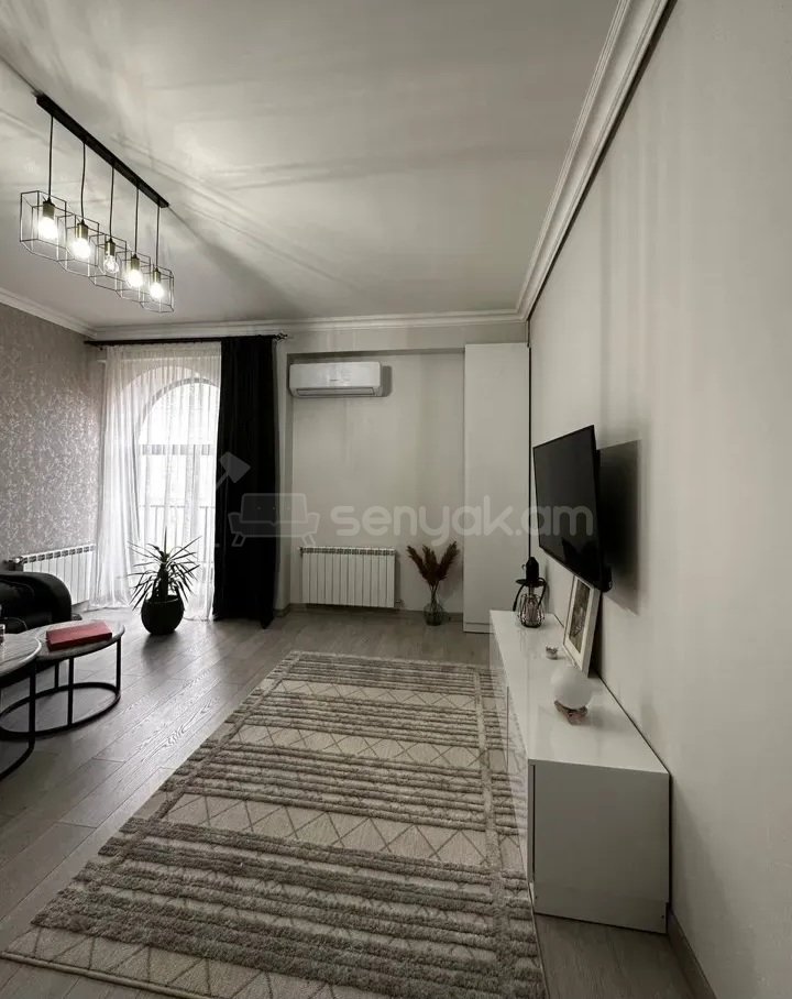 2 Սենյականոց Բնակարան Քարե Շենքում, 63քմ, 4/14 հարկ, Կապիտալ Վերանորոգված, Կահավորված