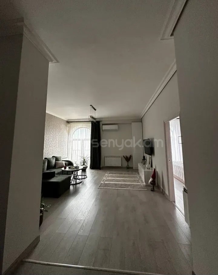 2 Սենյականոց Բնակարան Քարե Շենքում, 63քմ, 4/14 հարկ, Կապիտալ Վերանորոգված, Կահավորված
