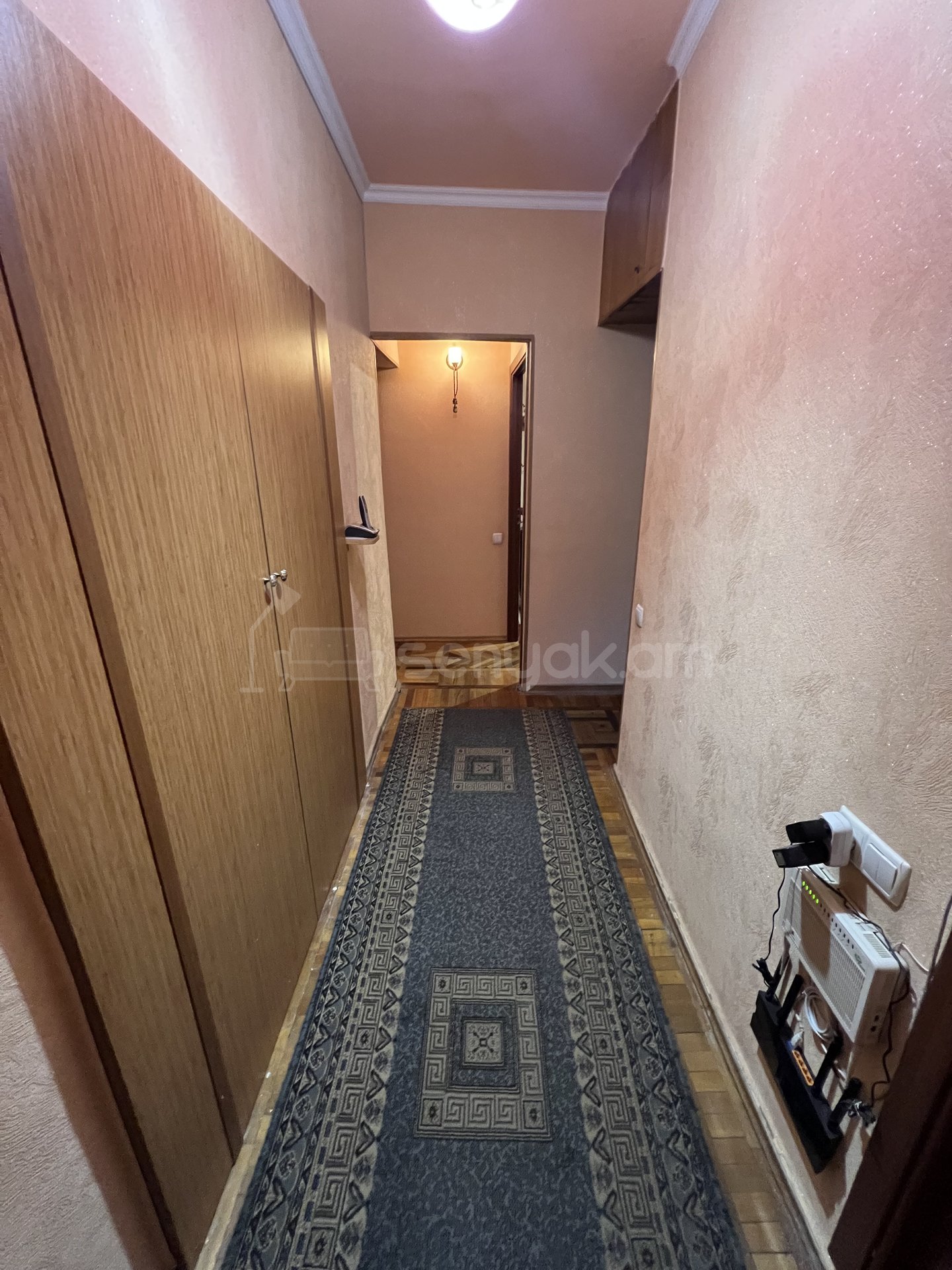 2 Սենյականոց Բնակարան Քարե Շենքում, 55քմ, 1/2 հարկ, Կոսմետիկ Վերանորոգված