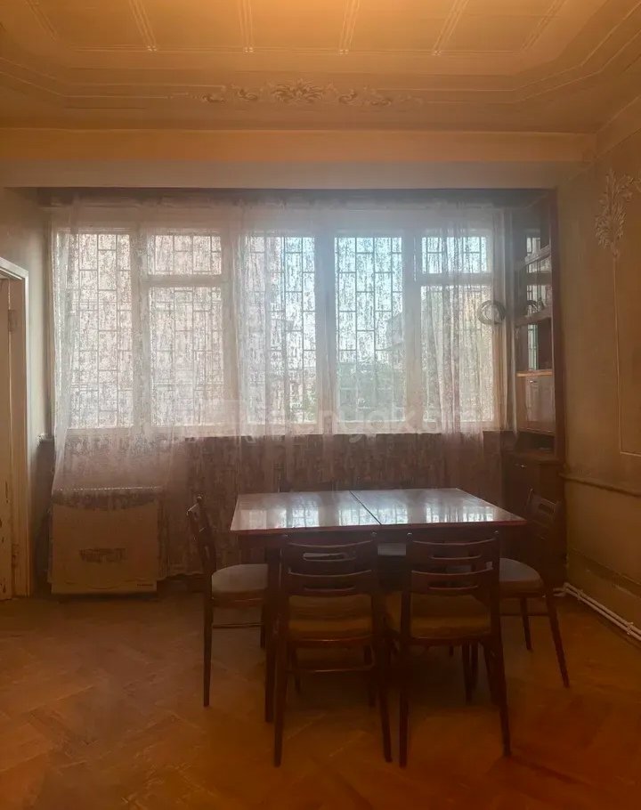 3 Սենյականոց Բնակարան Քարե Շենքում, 80քմ, 1/5 հարկ, Նորմալ Վիճակում, Կահավորված