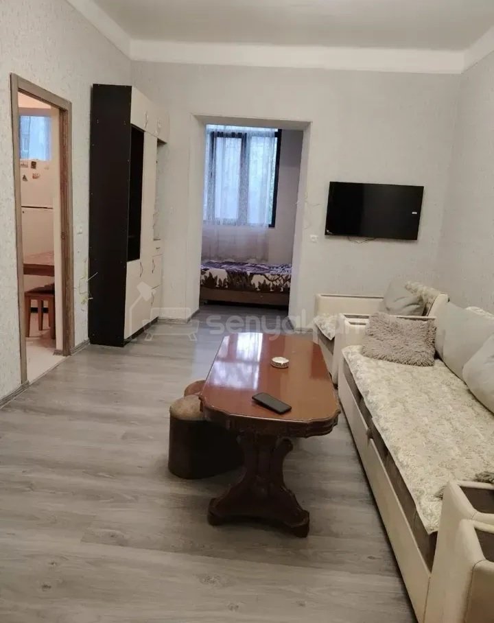 1 Սենյականոց Բնակարան Քարե Շենքում, 45քմ, 2/5 հարկ, Կապիտալ Վերանորոգված, Կահավորված