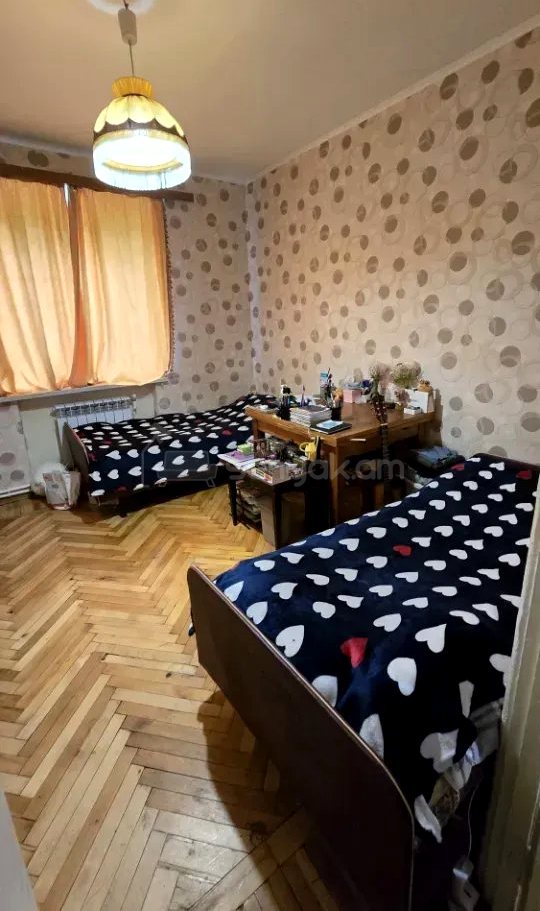 3 Սենյականոց Բնակարան Քարե Շենքում, 77քմ, 3/5 հարկ, Կոսմետիկ Վերանորոգված