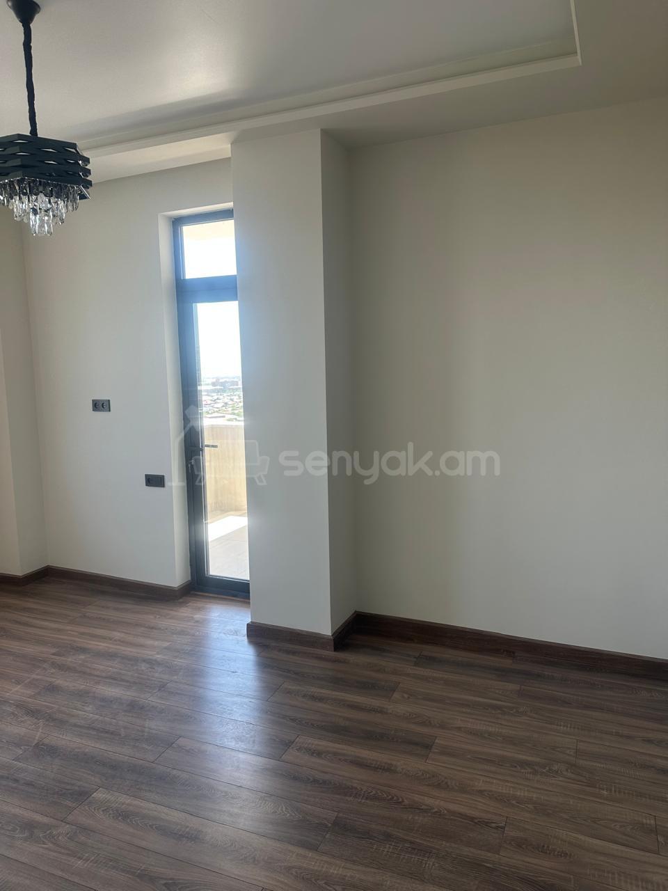 3 Սենյականոց Բնակարան Նորակառույցում, 77քմ, 12/15 հարկ, Կապիտալ Վերանորոգված, Կահավորված, Արևկող