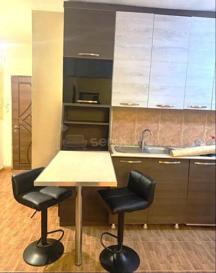 3 Սենյականոց Բնակարան, 72քմ, 1/13 հարկ, Կոսմետիկ Վերանորոգված